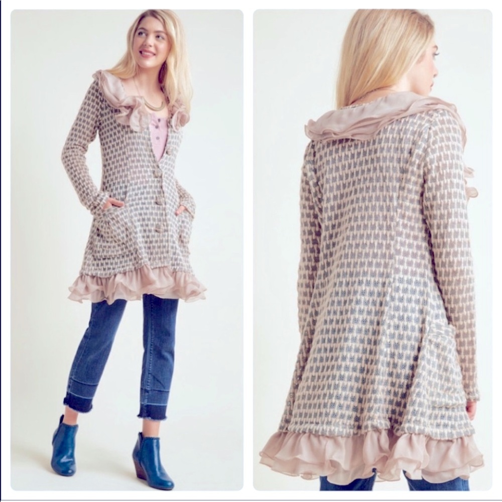 Ryu Train Station Salutations Ruffled Cardigan
